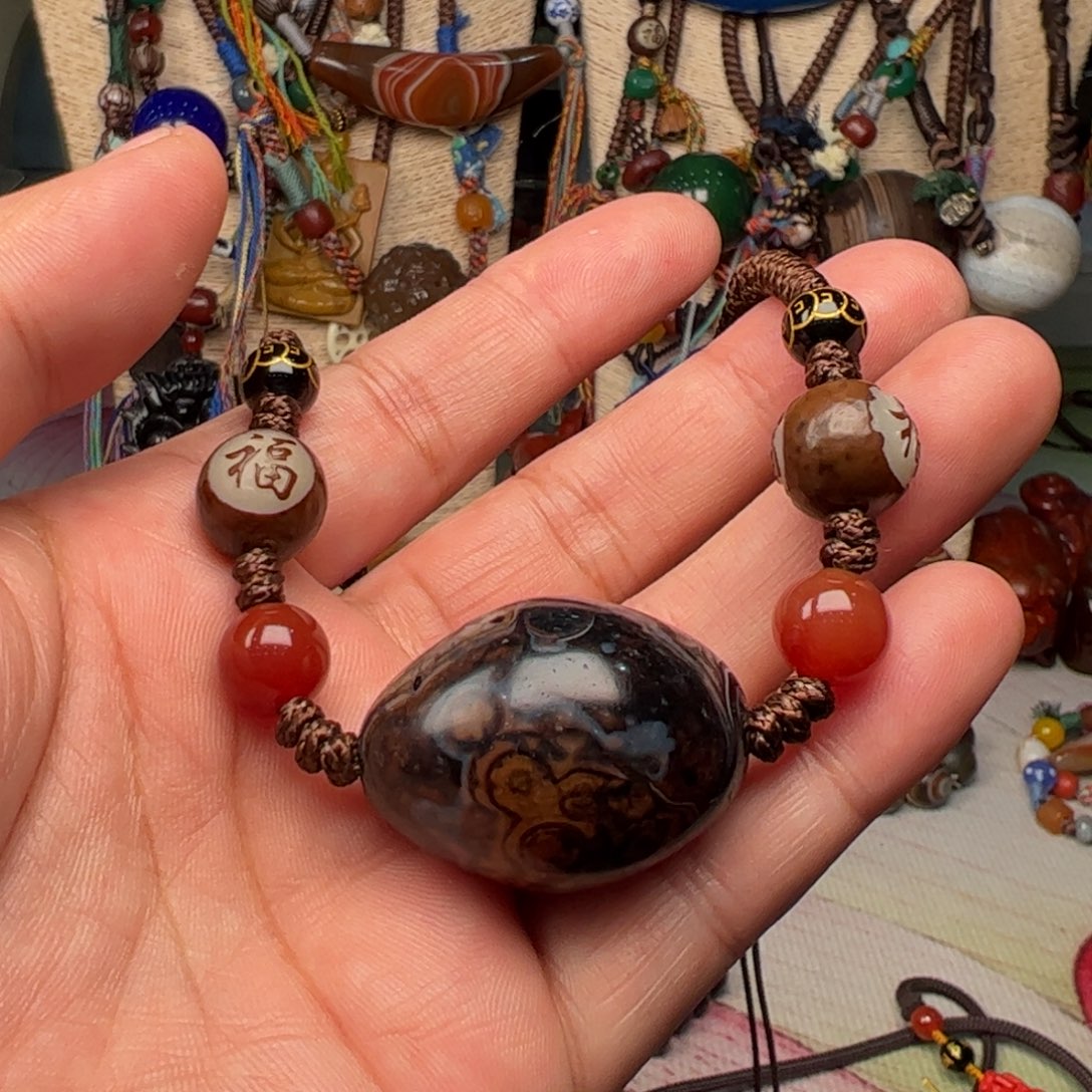 玛瑙/玉髓颈饰未镶嵌