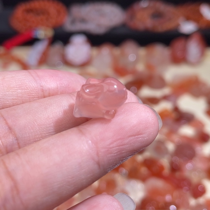 南红玛瑙小飞兔未镶嵌915