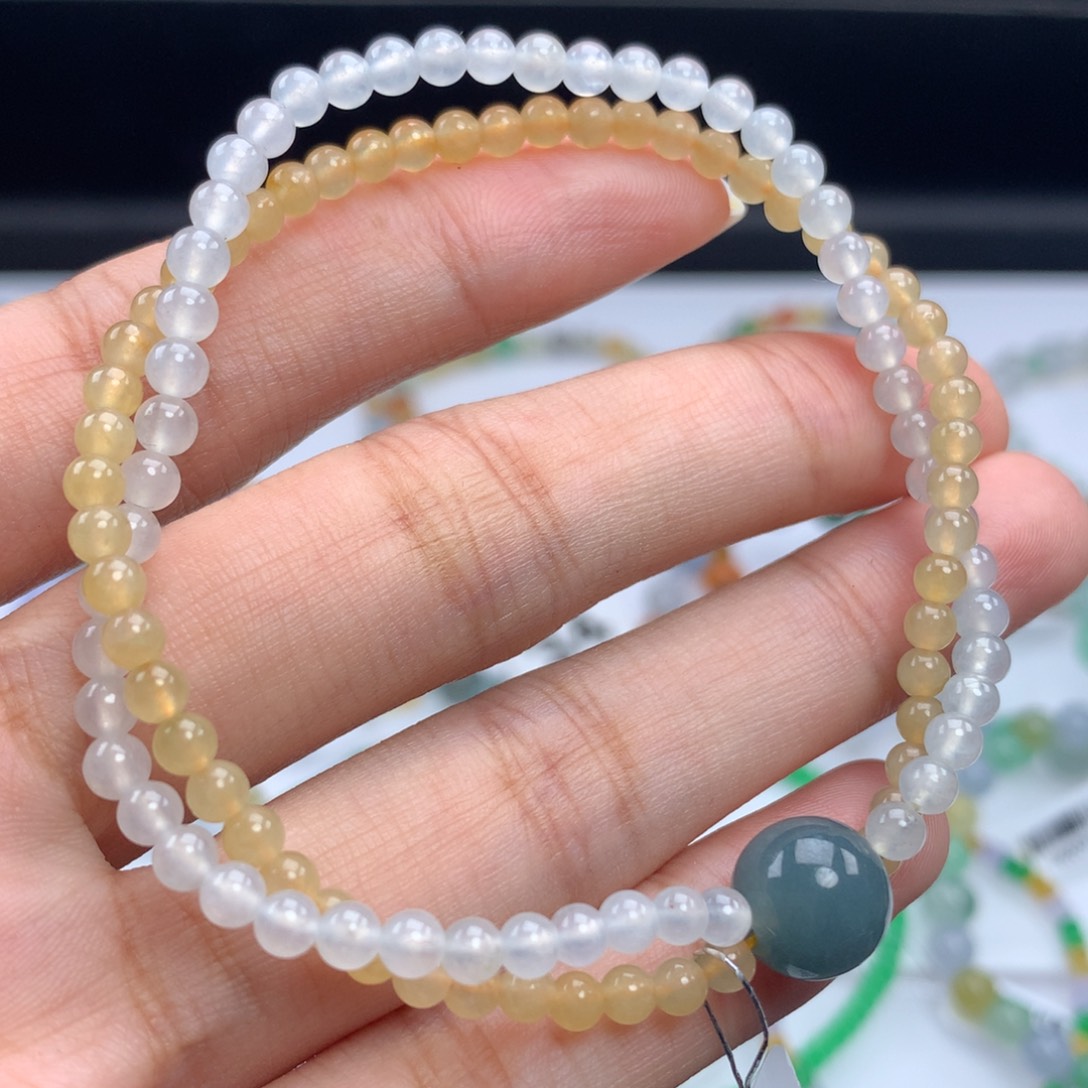 翡翠手链未镶嵌卡