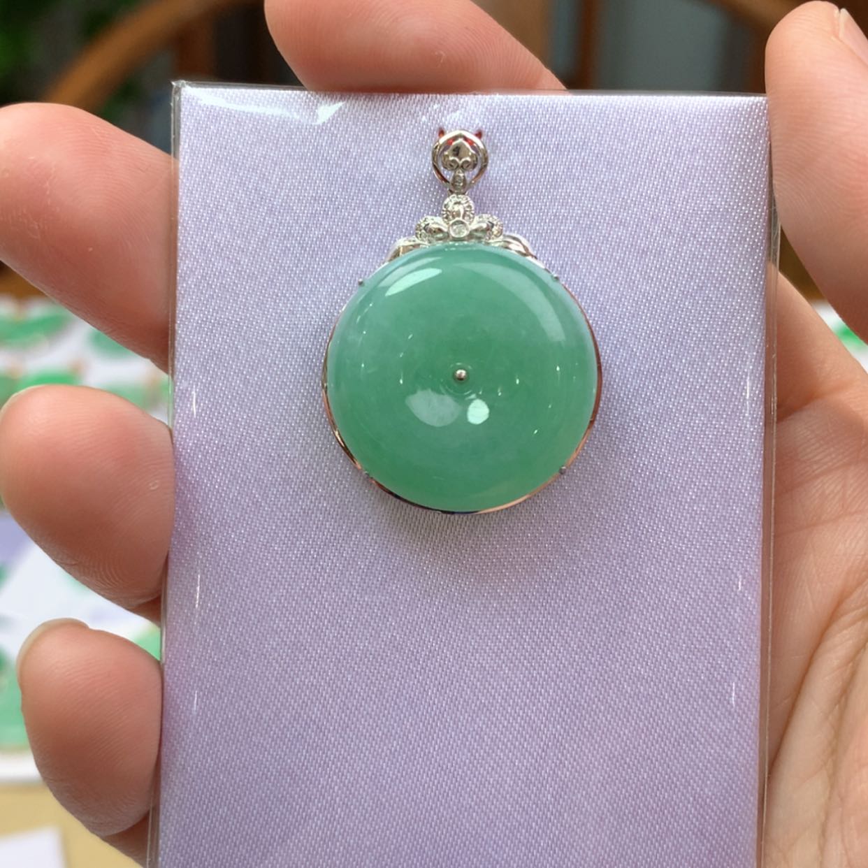 【闪购商品】翡翠颈饰18K金镶嵌翡翠首饰