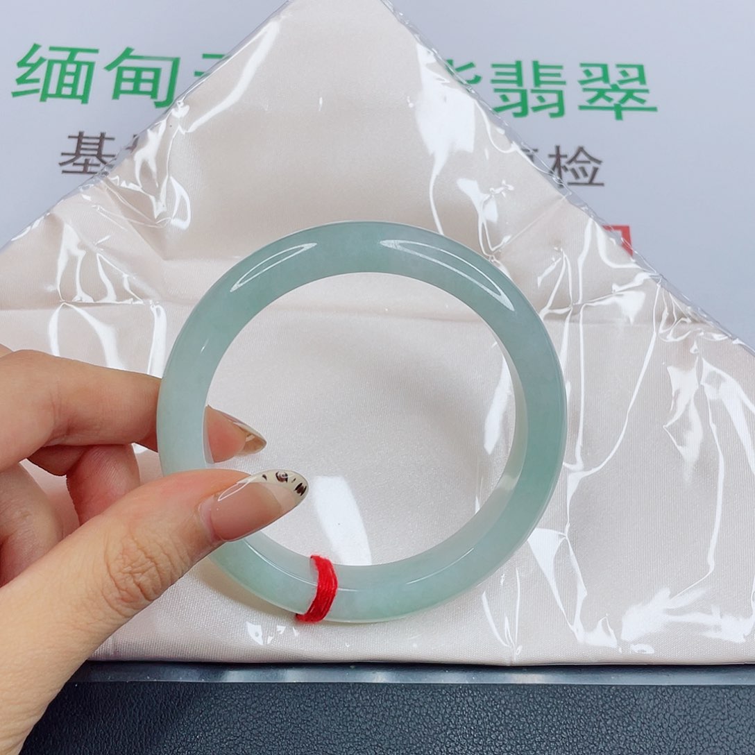 未镶嵌手镯翡翠沐**光