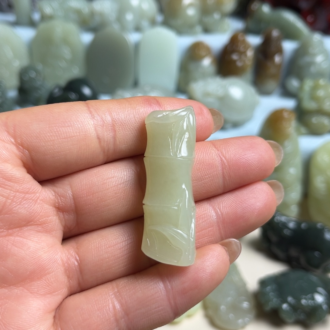 和田玉未镶嵌挂件