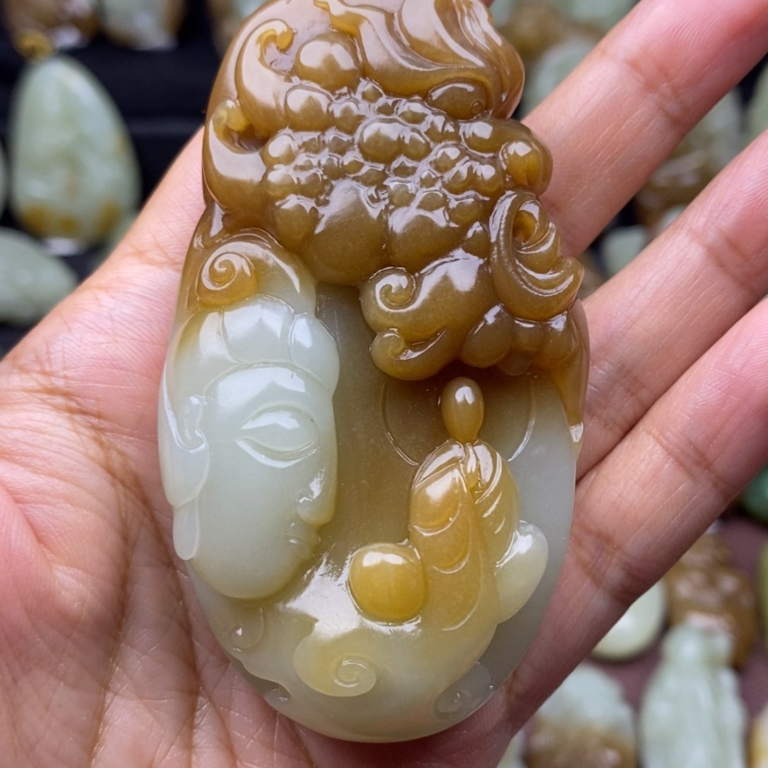 和田玉（糖玉）未镶嵌颈饰西*