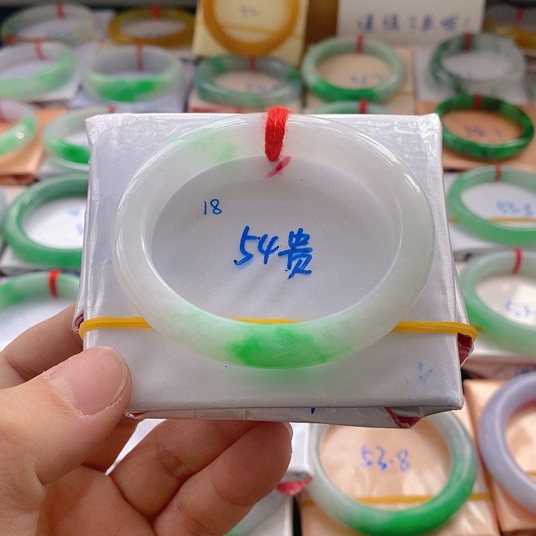 翡翠手镯未镶嵌18号