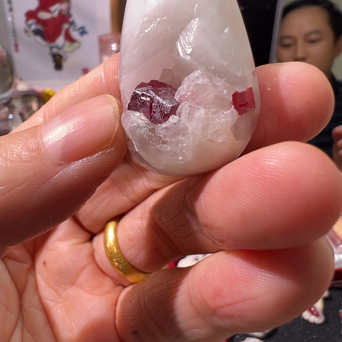 天然辰砂马仙溪水晶聚宝盆