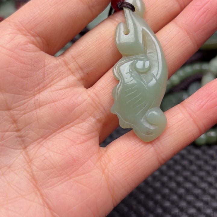 和田玉颈饰未镶嵌