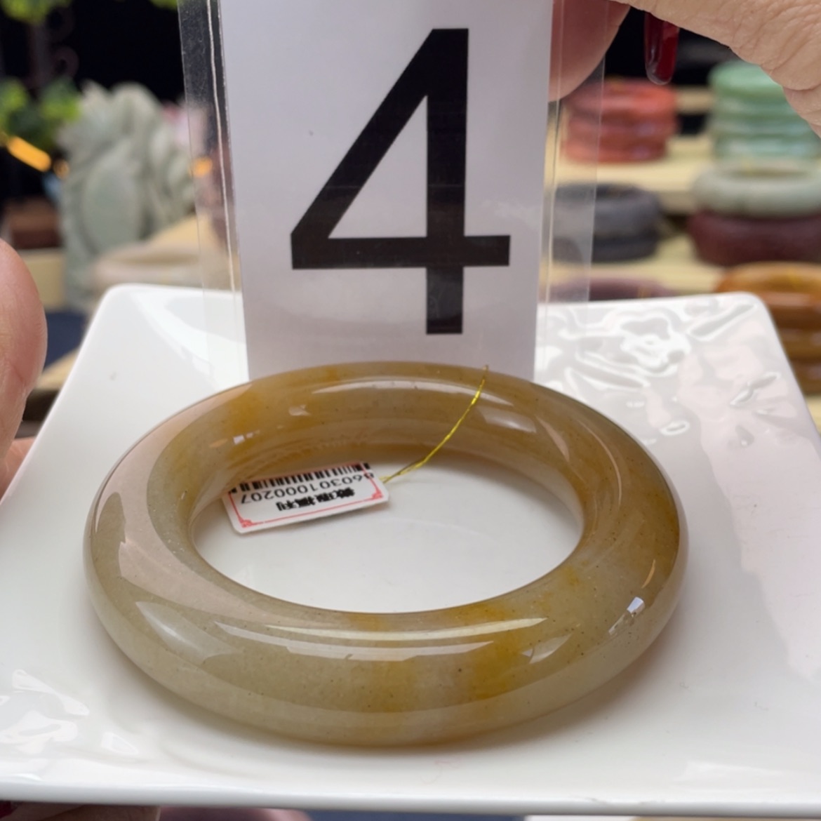 【闪购商品】石英质玉手镯未镶嵌