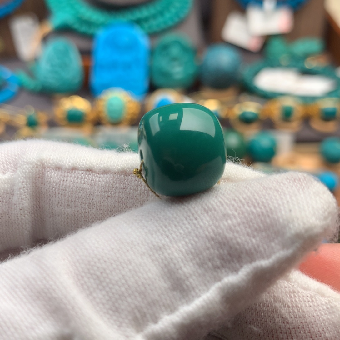 绿松石未镶嵌绿松石13*12mm