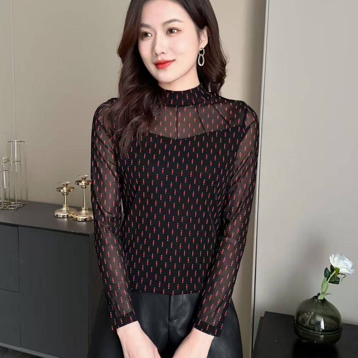 时尚气质女重工蕾丝网纱半高领长袖打底衫显瘦百搭