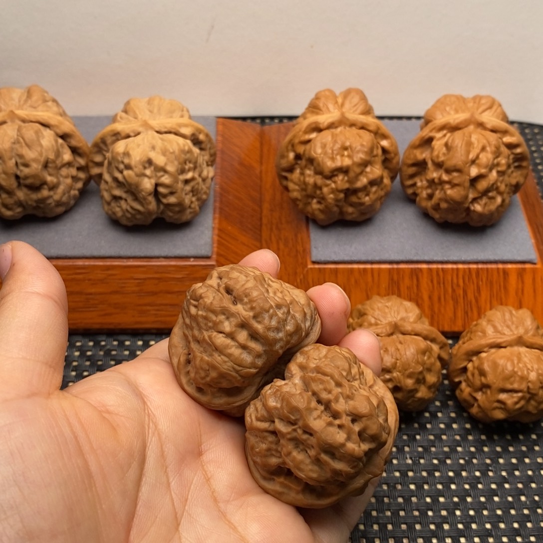 超***哥文玩核桃把件全品边40左右