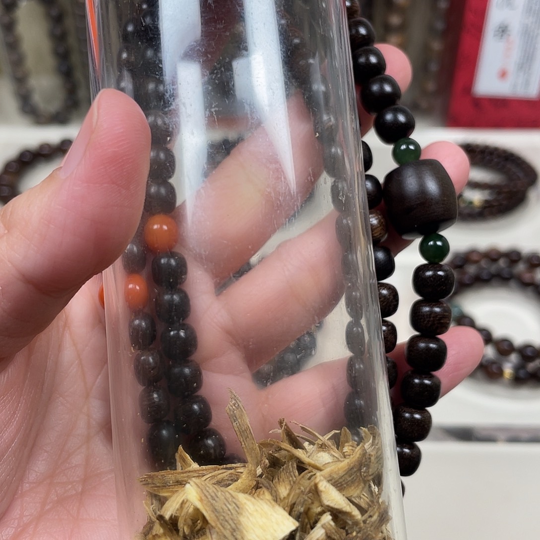 用***9沉香沉香碎屑+越南芽庄紫奇楠留疤料0.8