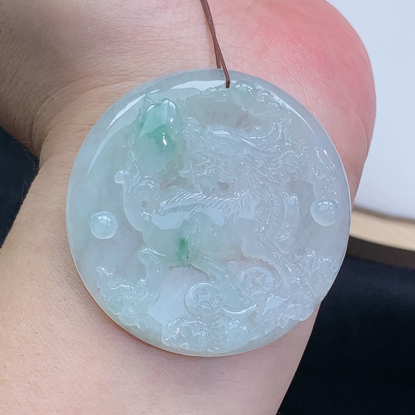 冰润 飘绿 麒麟牌子 吊坠 挂坠 28.89g 缅甸天然A货翡翠玉石