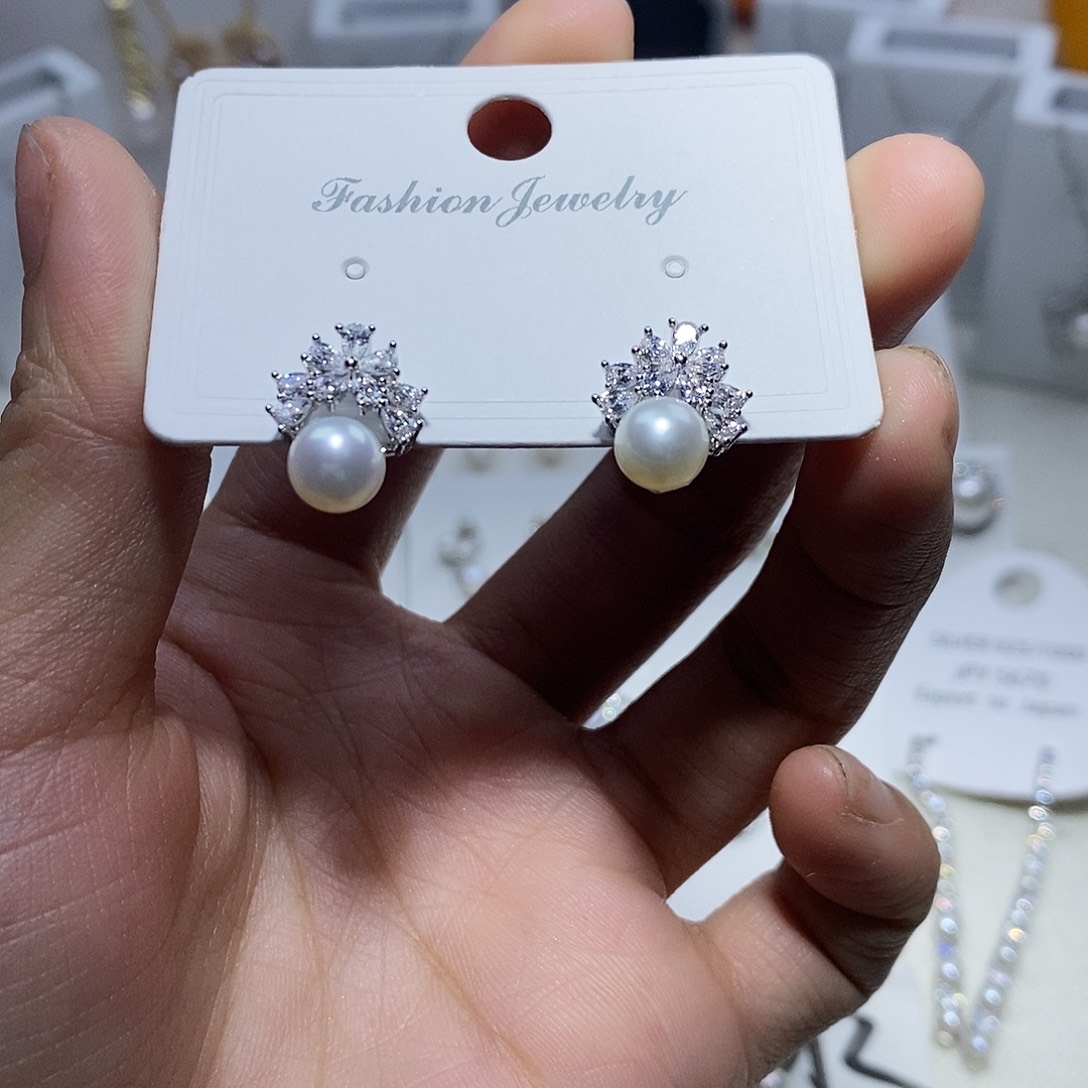 淡水珍珠未镶嵌耳饰