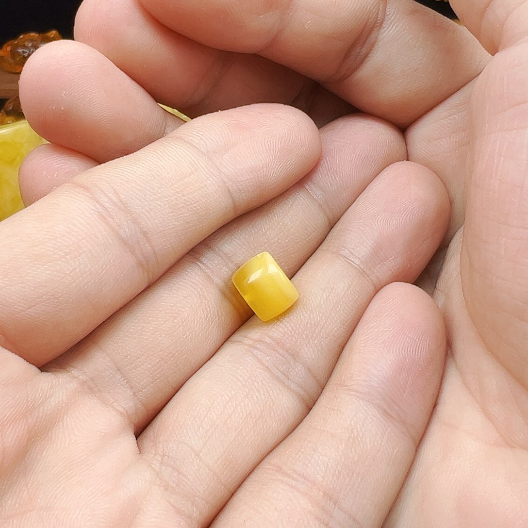 蜜蜡颈饰未镶嵌老*单珠