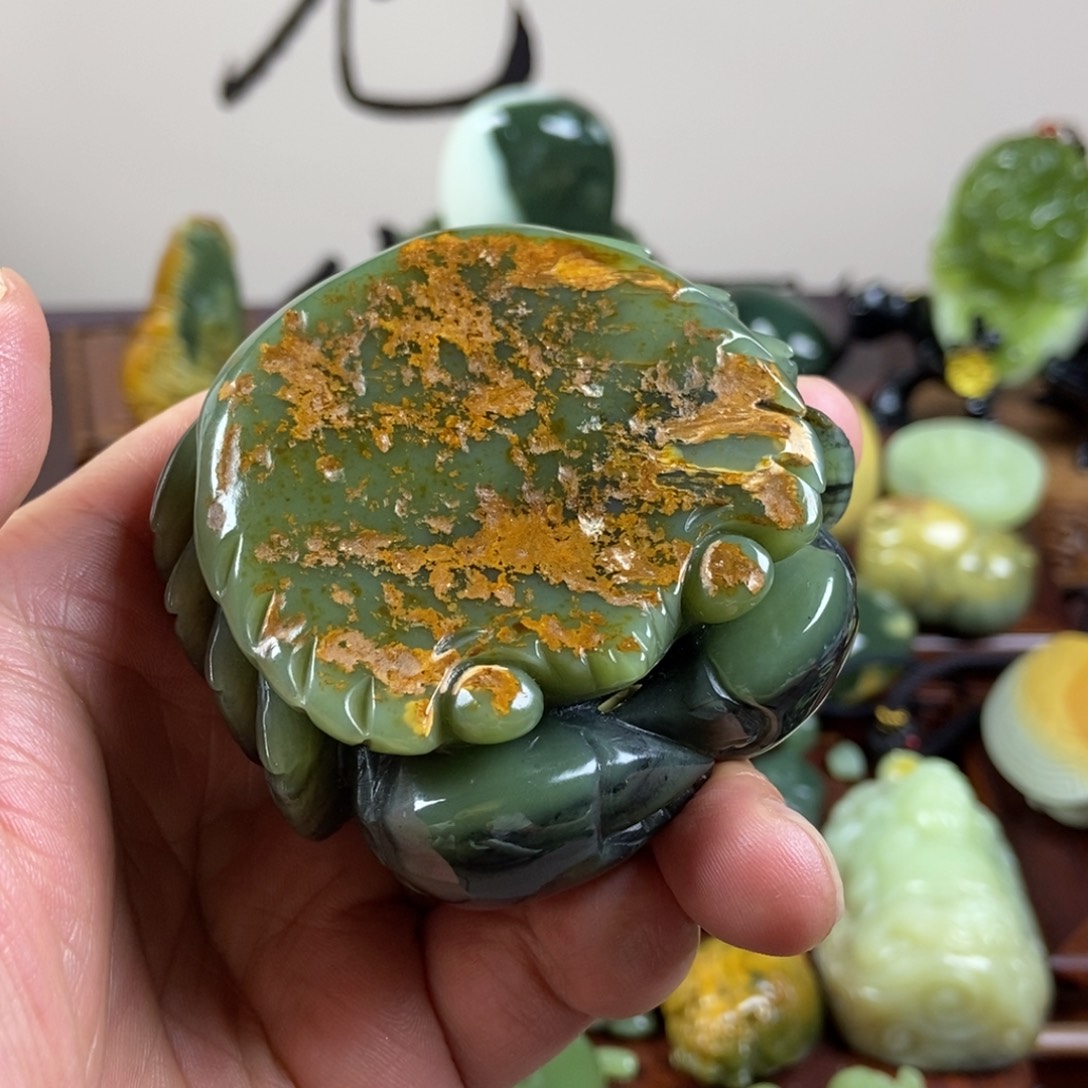 未镶嵌岫岩河磨玉（透闪石质玉）珠宝奇石