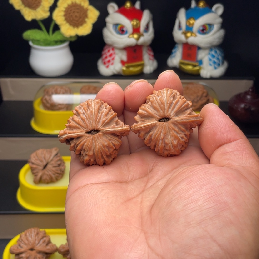 文玩核桃吊坠43.5四座楼