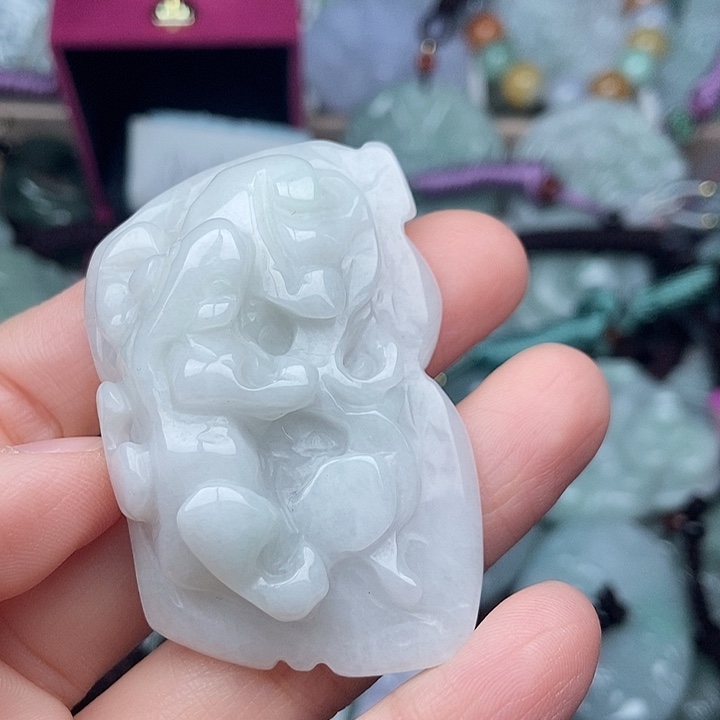 翡翠未镶嵌颈饰翡翠