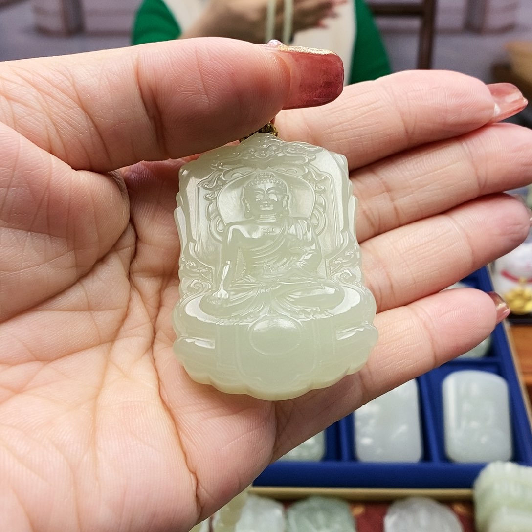 【闪购商品】和田玉颈饰未镶嵌乐**道