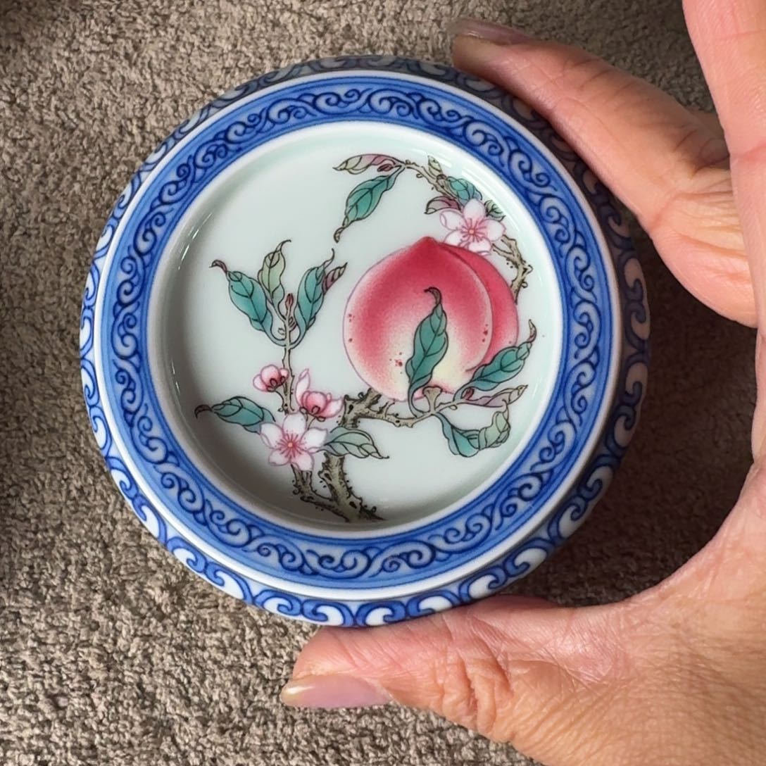 无**对景德镇陶瓷手绘盖置