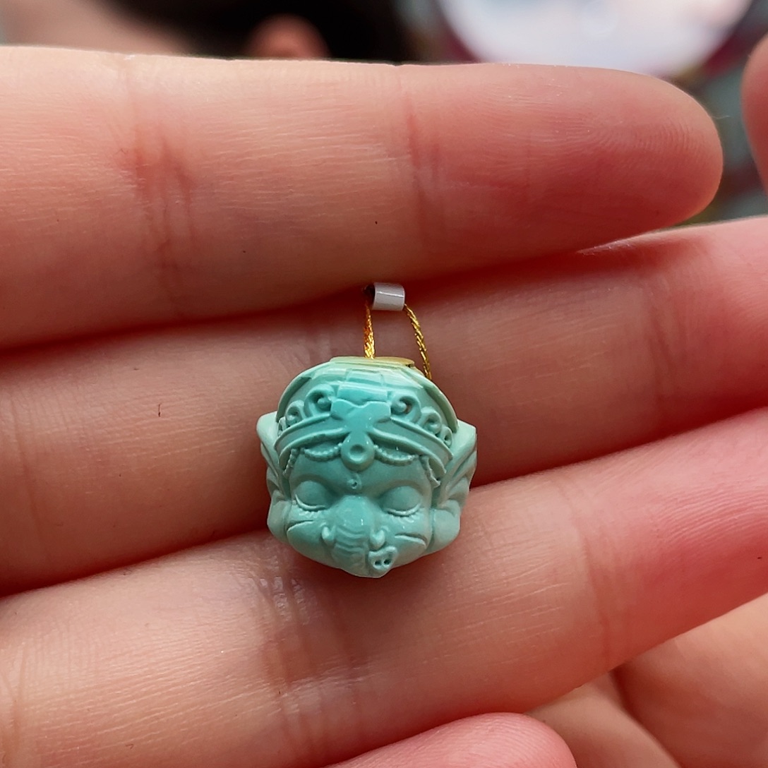 绿松石颈饰未镶嵌