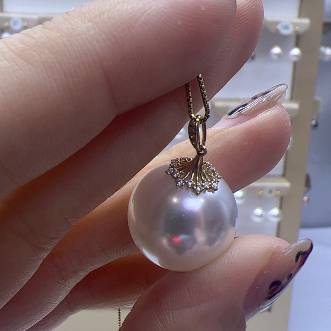淡水珍珠吊坠(赠链)18K金镶嵌