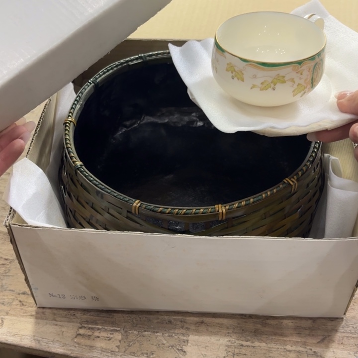 钢***界陶瓷古美术置物摆件