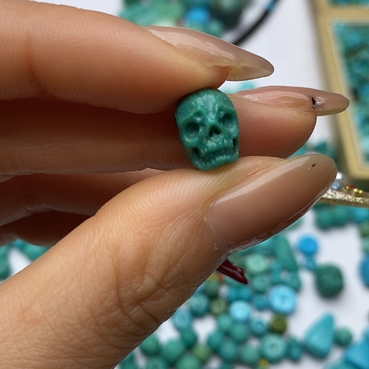 绿松石未镶嵌珠宝奇石