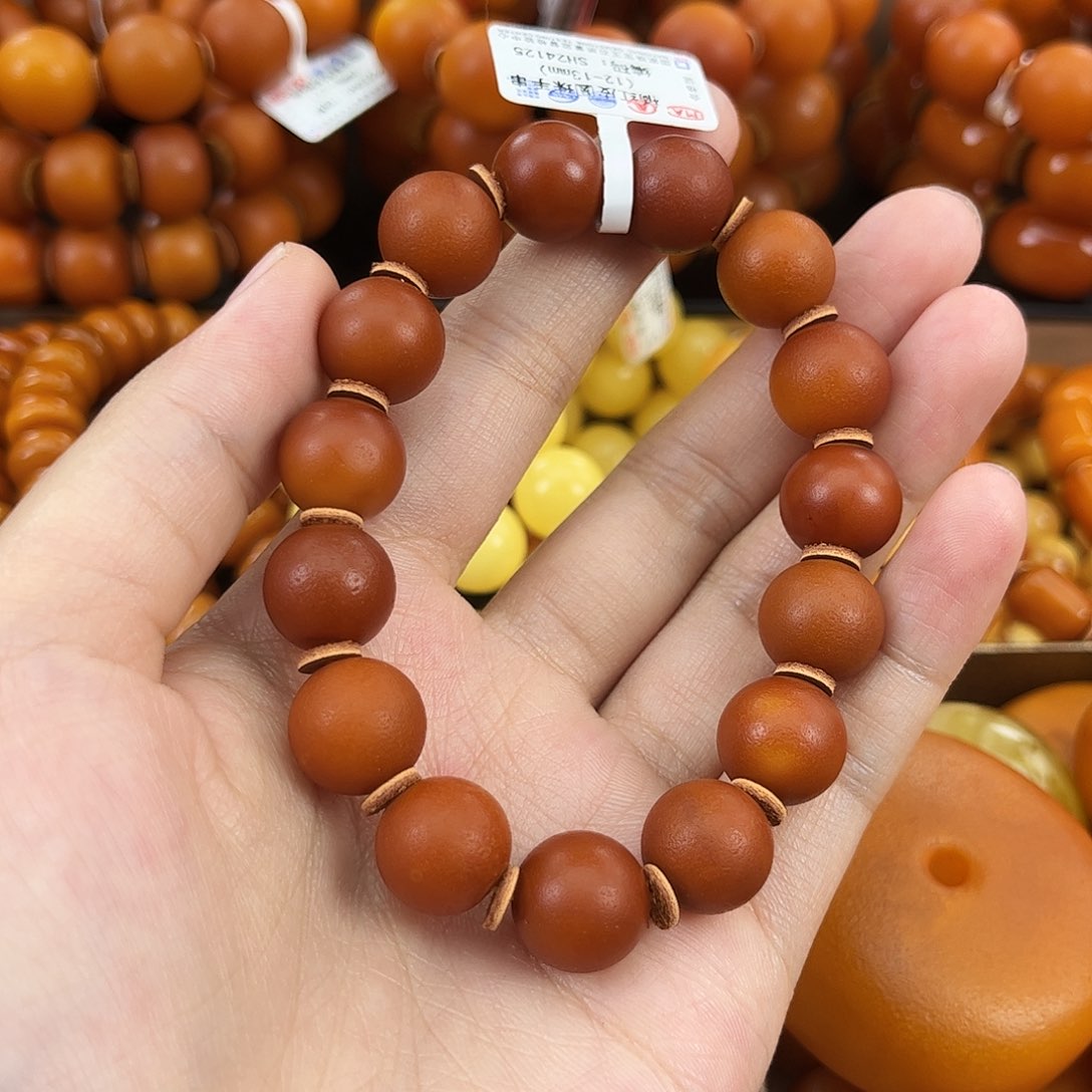 未镶嵌琥珀颈饰蜜蜡