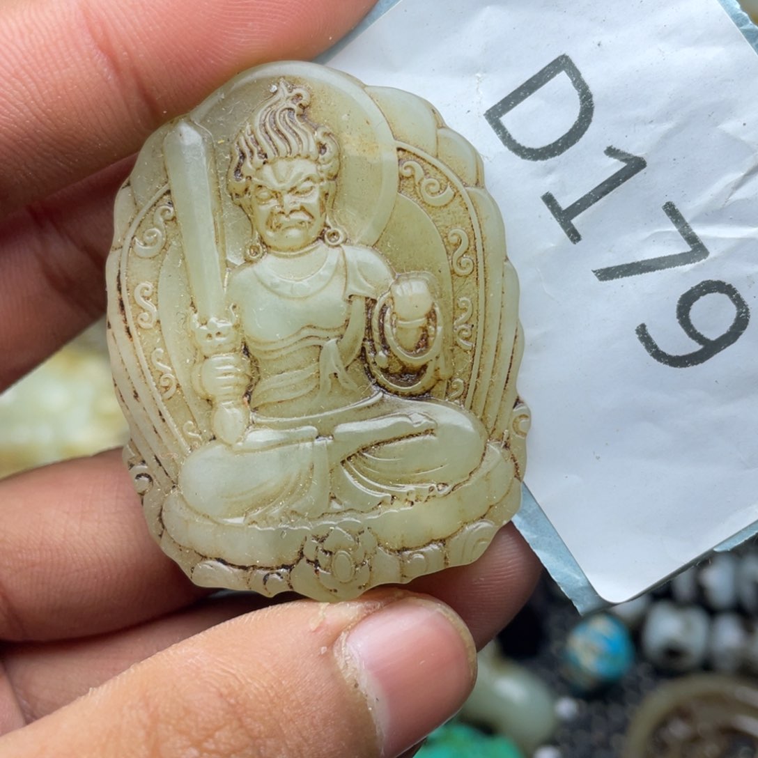 和田玉（糖玉）未镶嵌挂件