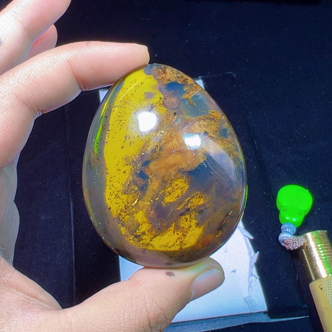 琥珀裸石未镶嵌琥珀