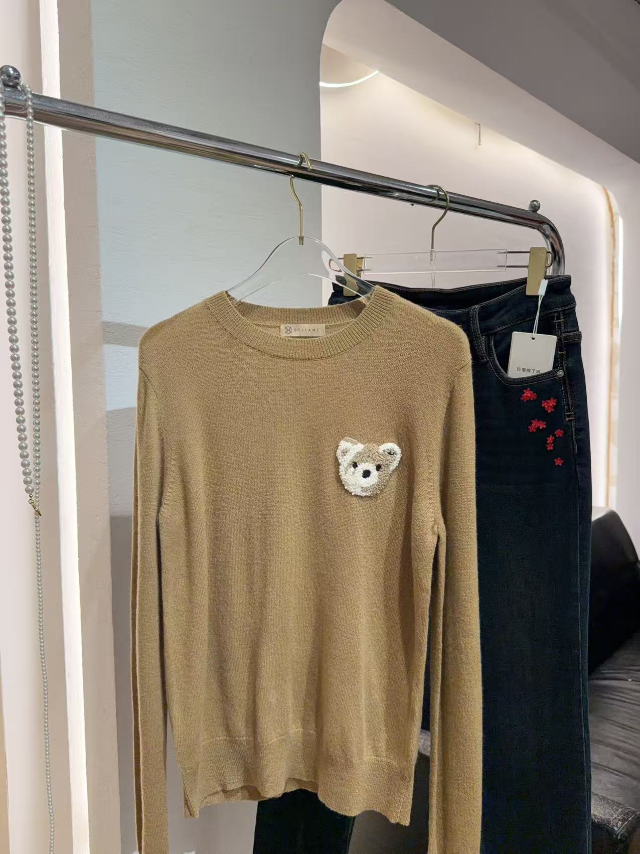M1599【库存勿动】简约百搭小熊羊绒针织衫衣长59款号YR1576