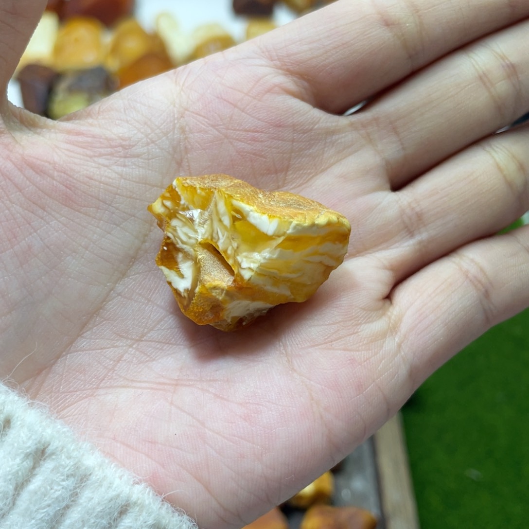 定制琥珀嘟*?天然原矿