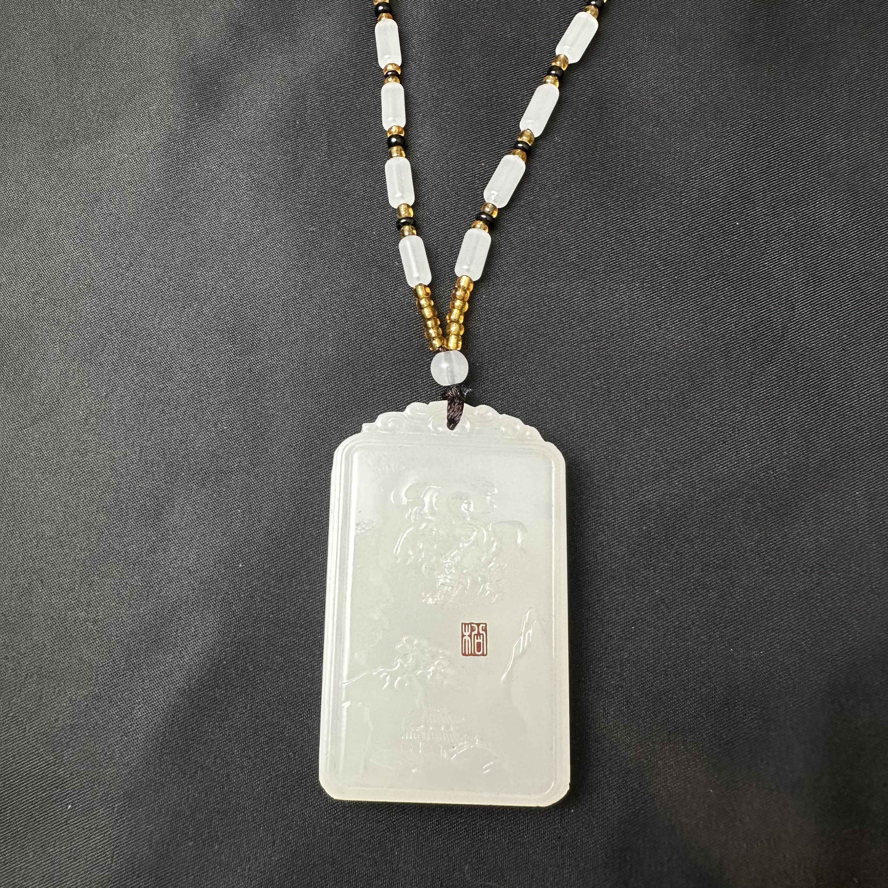 精美轻奢厚桩极白山水牌吊坠H02-16赠链礼盒（多样性发）