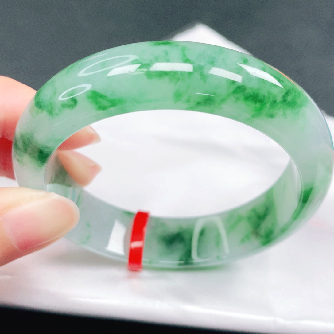 翡翠未镶嵌手镯53圈