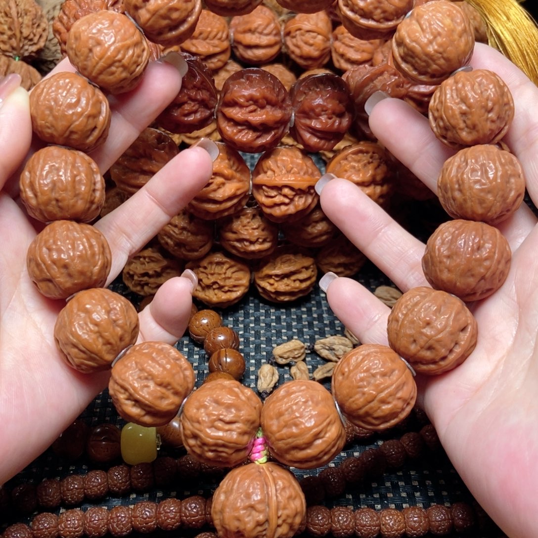 文玩核桃手串磨盘足球手持