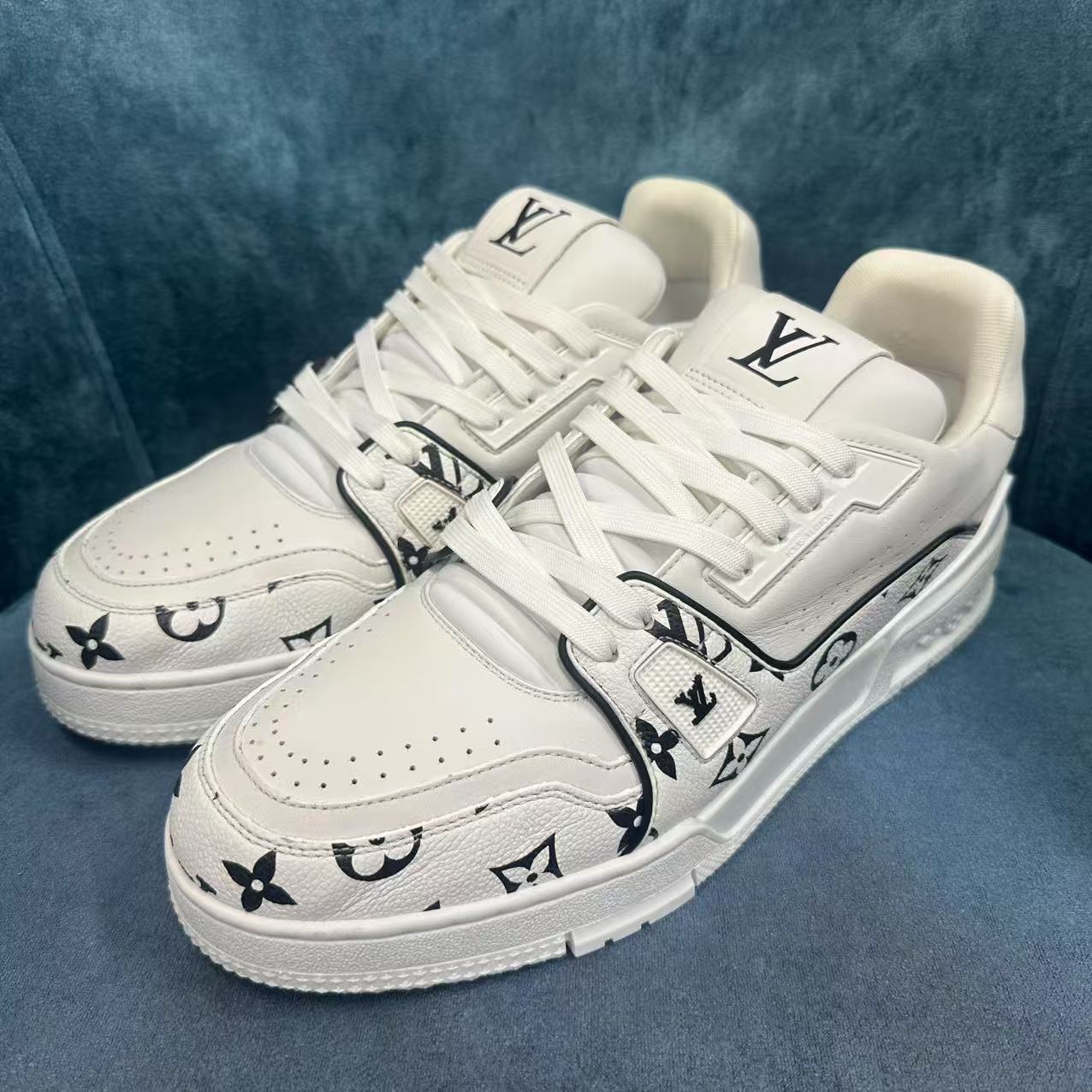99新 LouisVuitton/路易威登 25年新款白黑印花TRAINER奢鞋