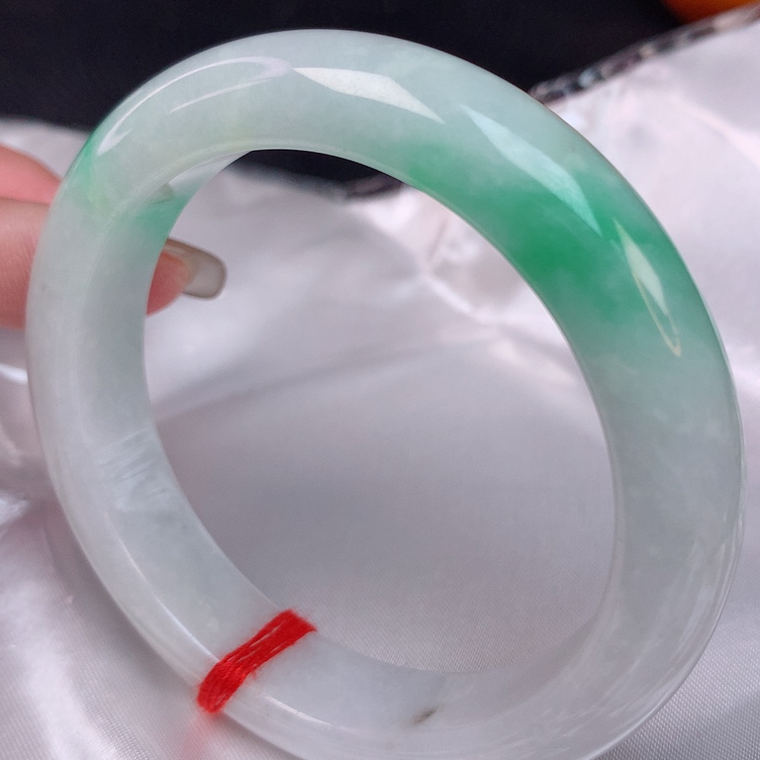 翡翠手镯未镶嵌57 翡翠手镯