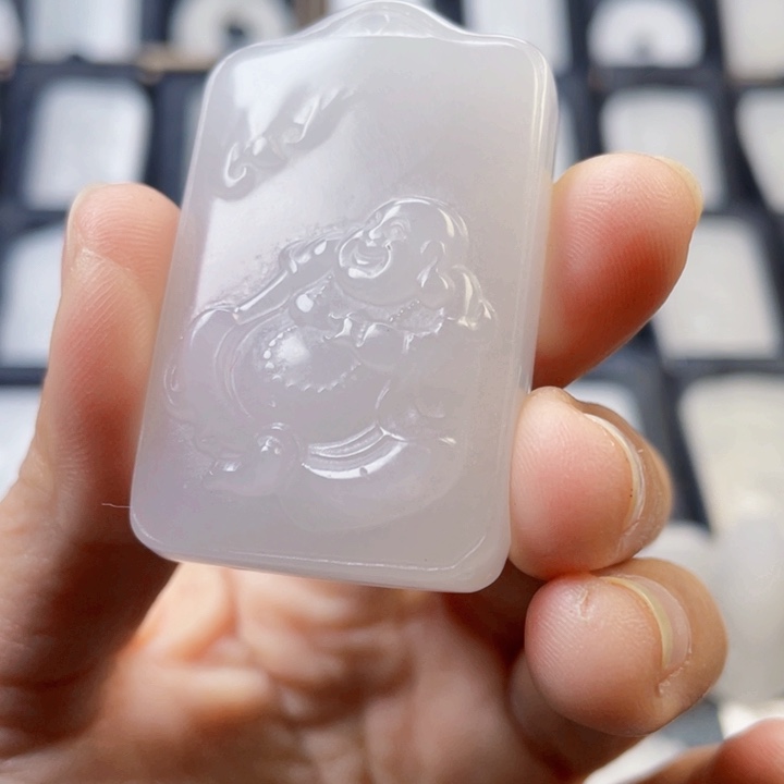 石英质玉颈饰未镶嵌乳****拿