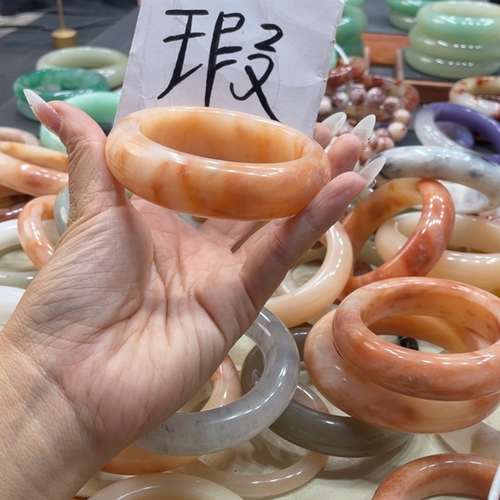 随***遇石英质玉钛钢珠宝奇石