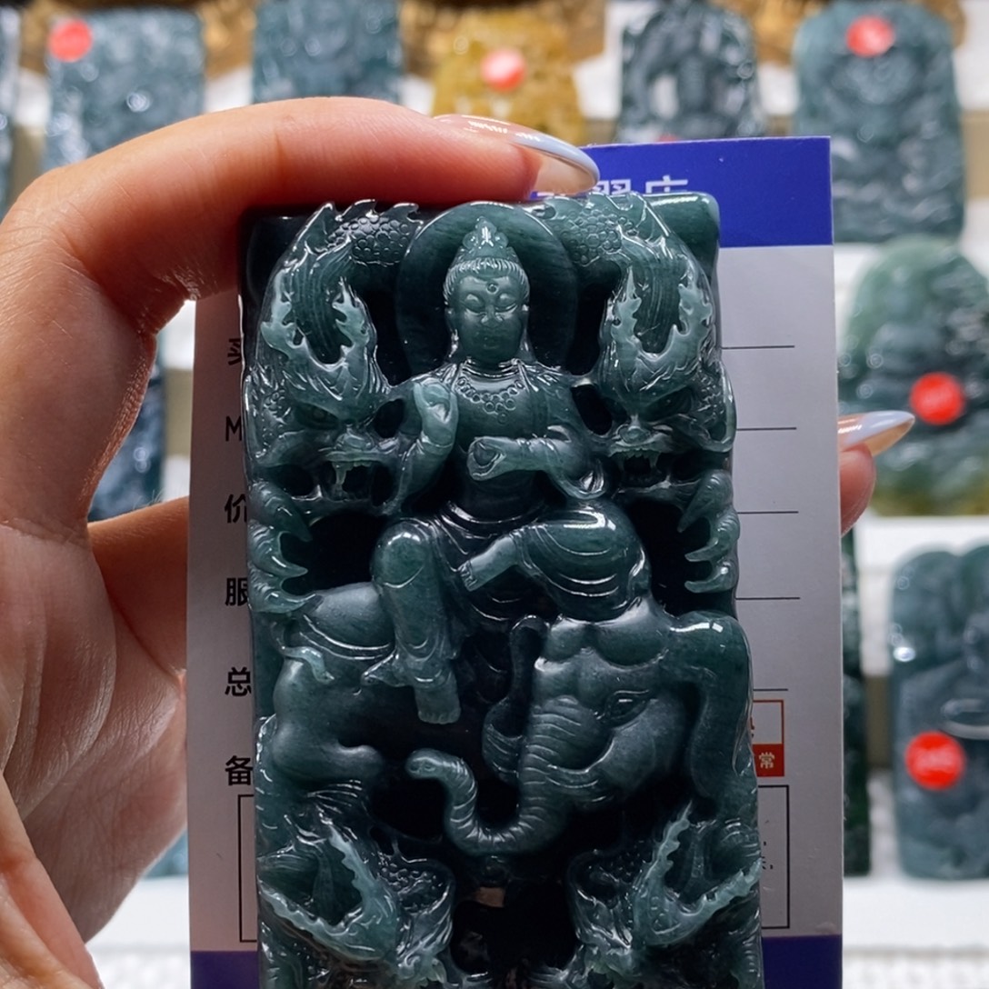 唾***沫翡翠未镶嵌颈饰翡翠