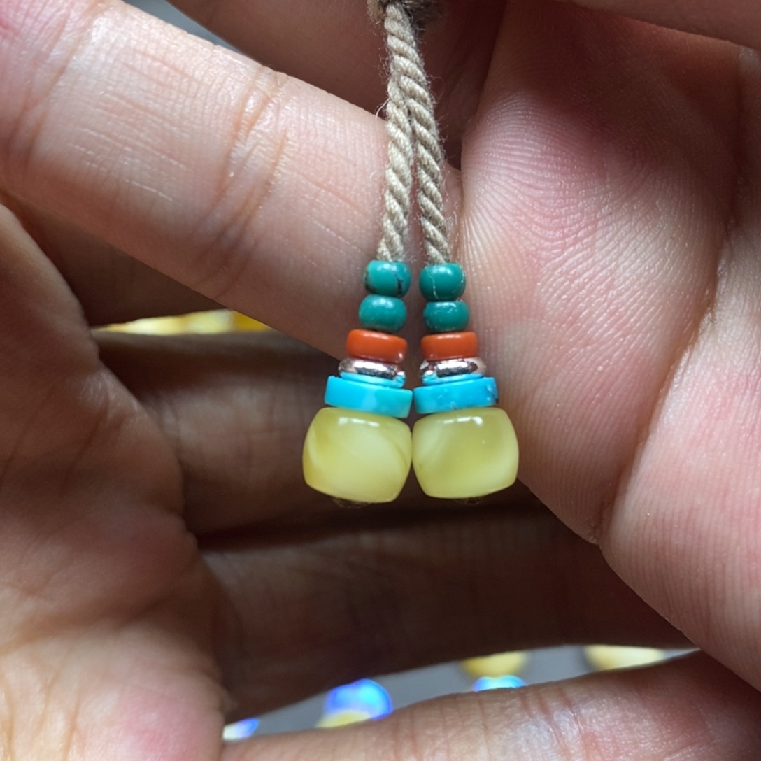 蜜蜡裸石未镶嵌微瑕搭配8到12的手持跟108