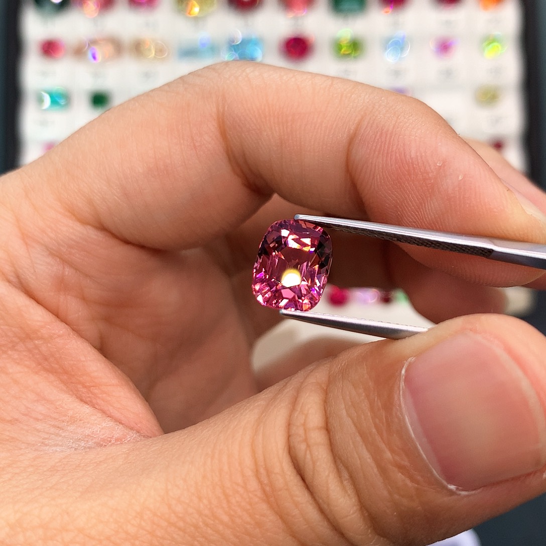 碧玺3.01克拉日落色未镶嵌