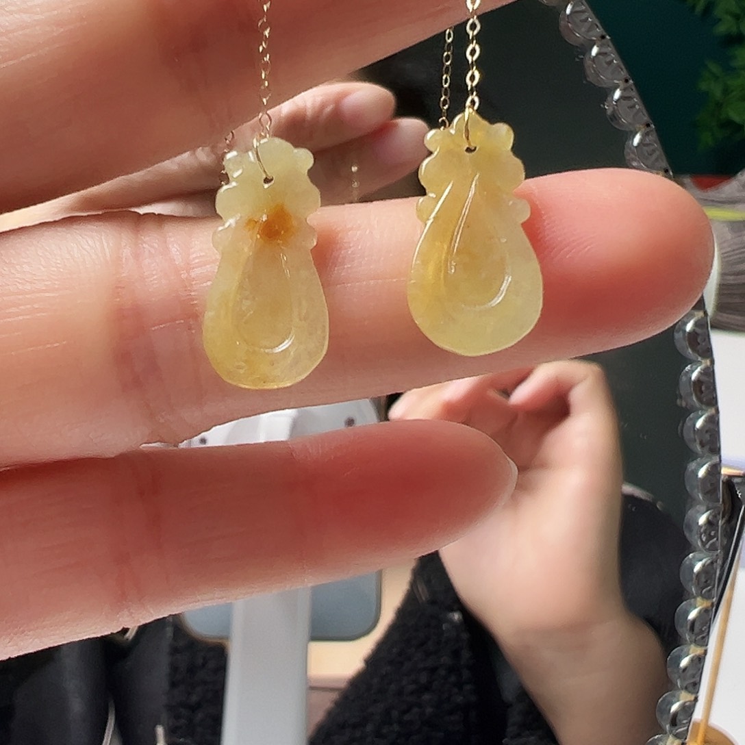 18K金镶嵌翡翠耳饰