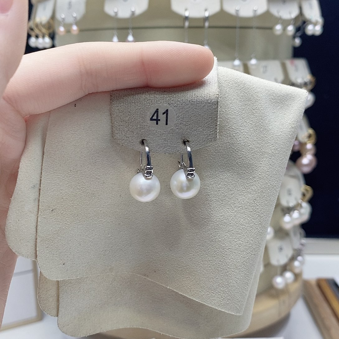 淡水珍珠银S925镶嵌耳饰