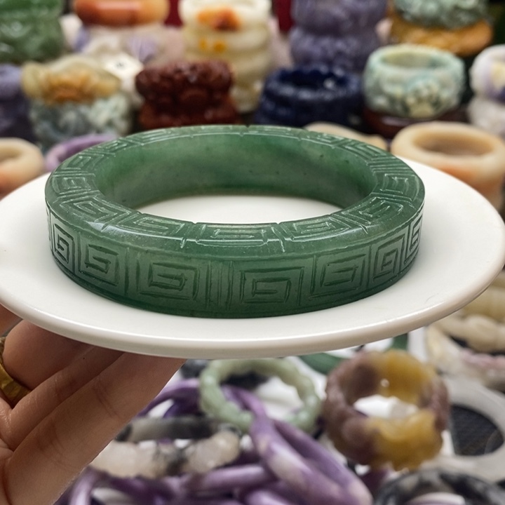 石英质玉未镶嵌手镯