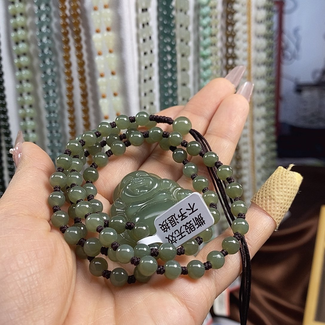 和田玉颈饰未镶嵌牛*