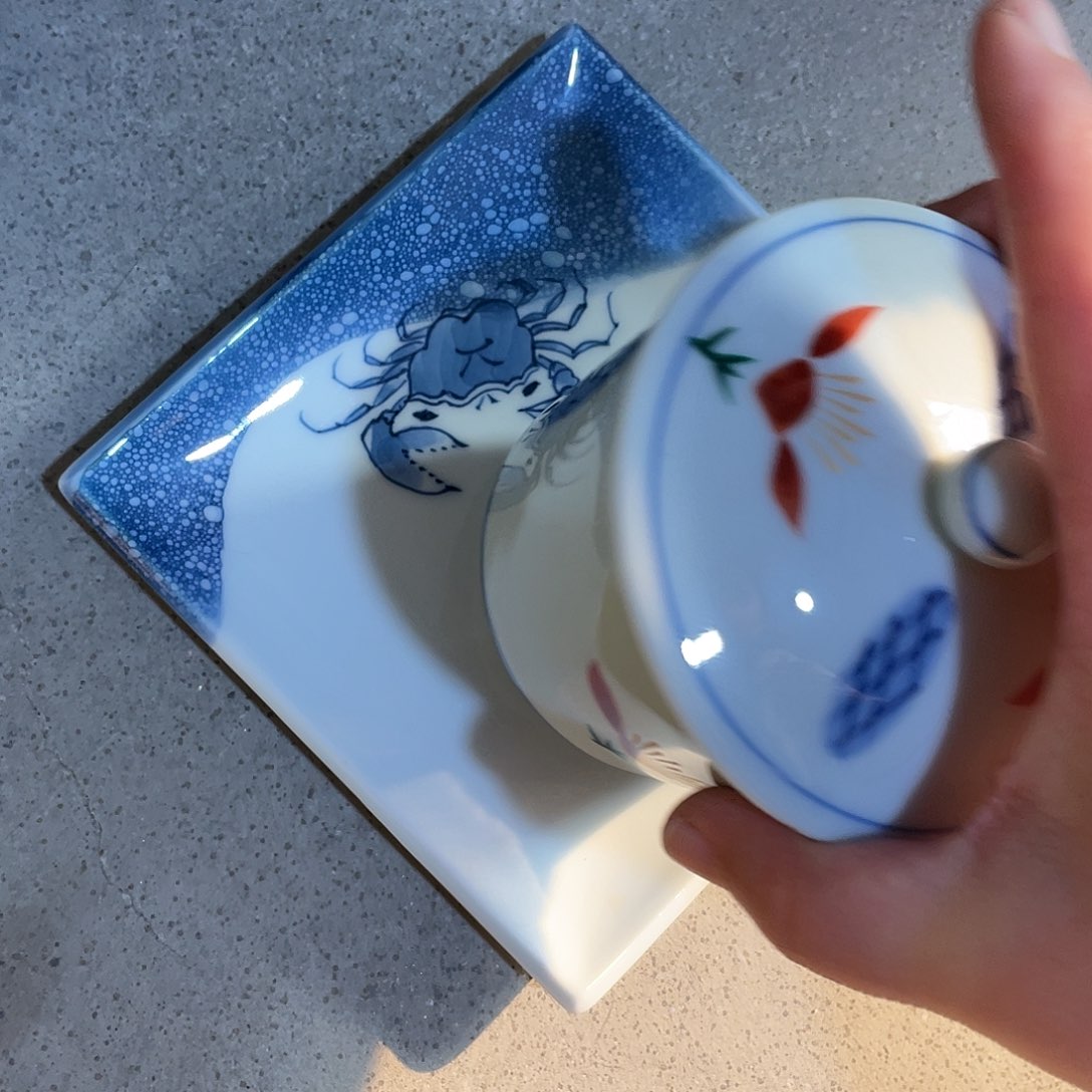 瓷片?****.哈哈哈我真的要把她打在脑门下