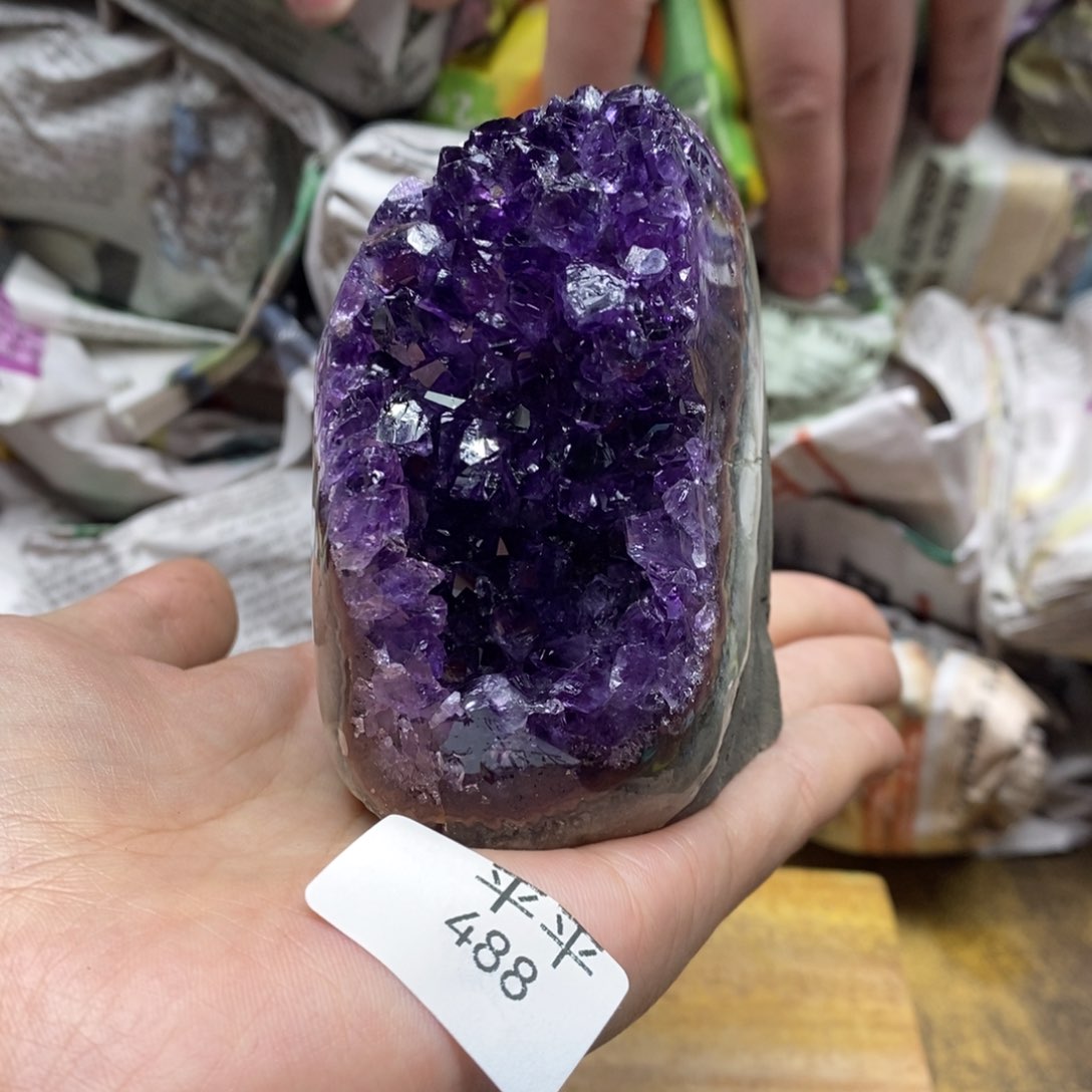 紫晶乌拉圭未镶嵌