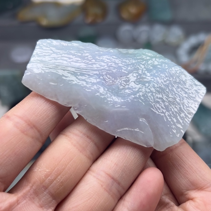 翡翠颈饰未镶嵌毛料