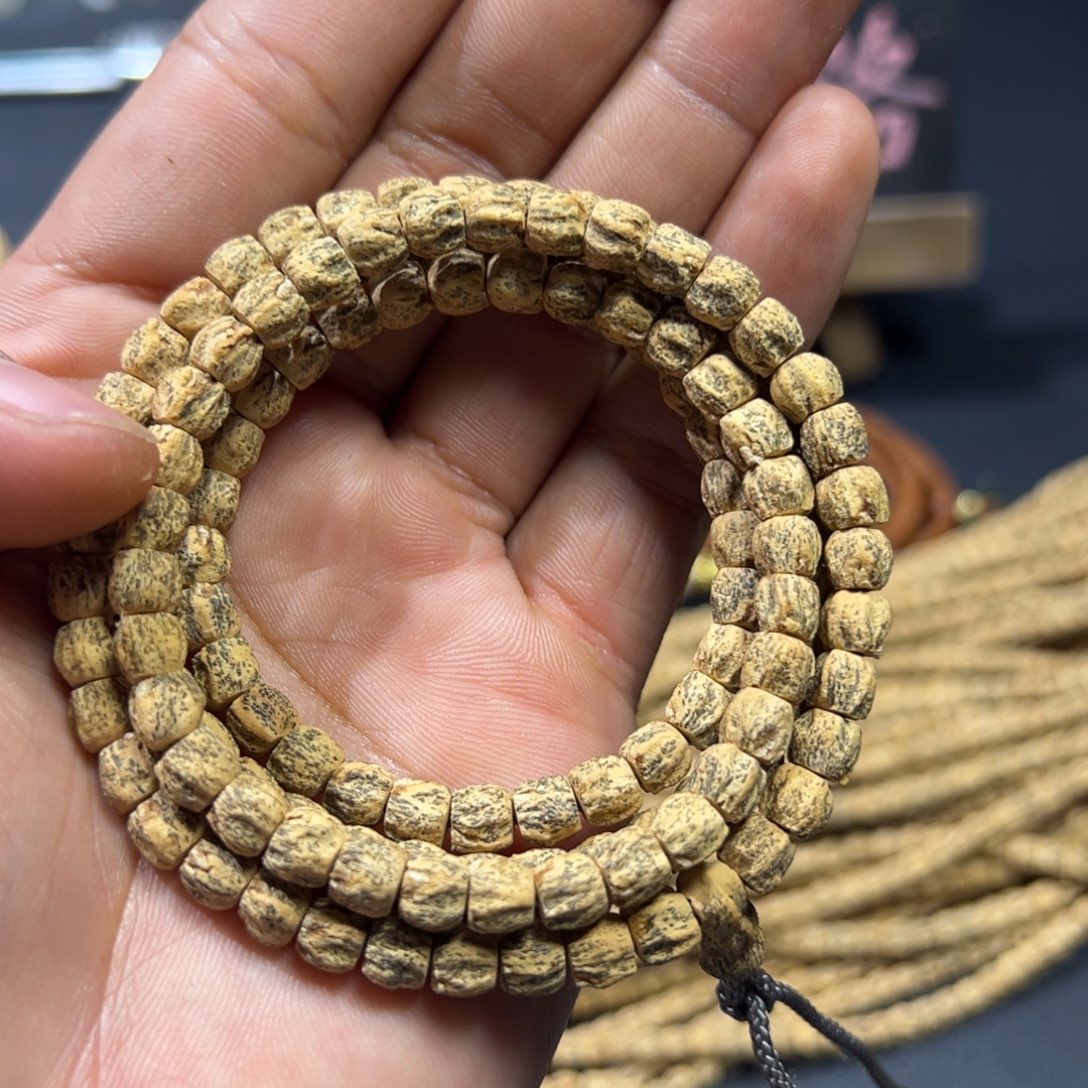 吊坠柏香籽/百香籽f01